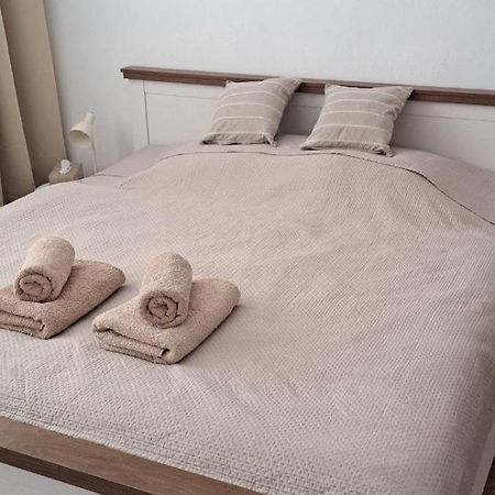 Utulny Apartman Blizko Centra Μιχάλοβτσε Εξωτερικό φωτογραφία